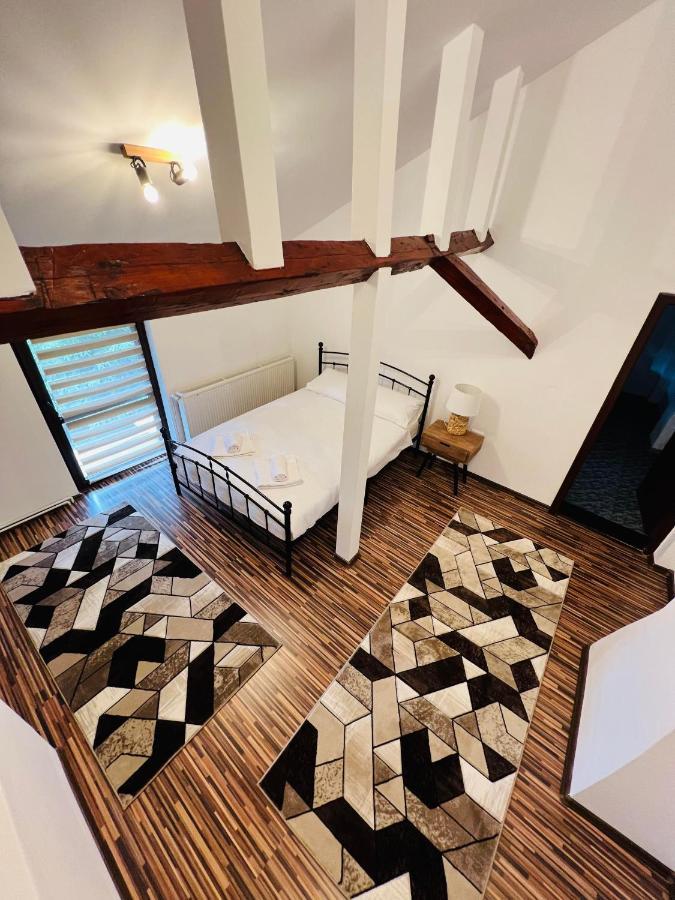 Apartament In Regim Hotelier King Mediaş エクステリア 写真